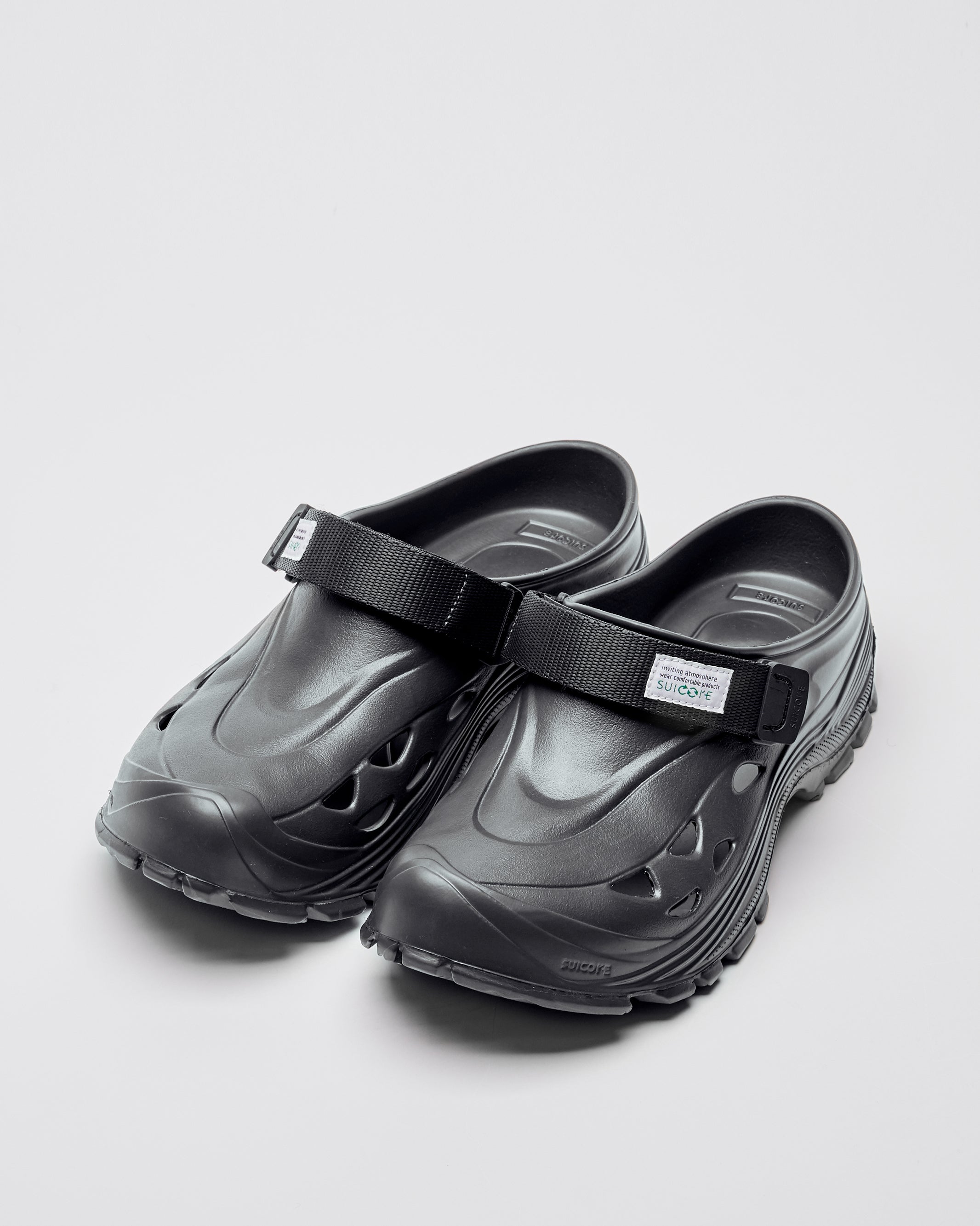 Suicoke Unisex Mok in Black