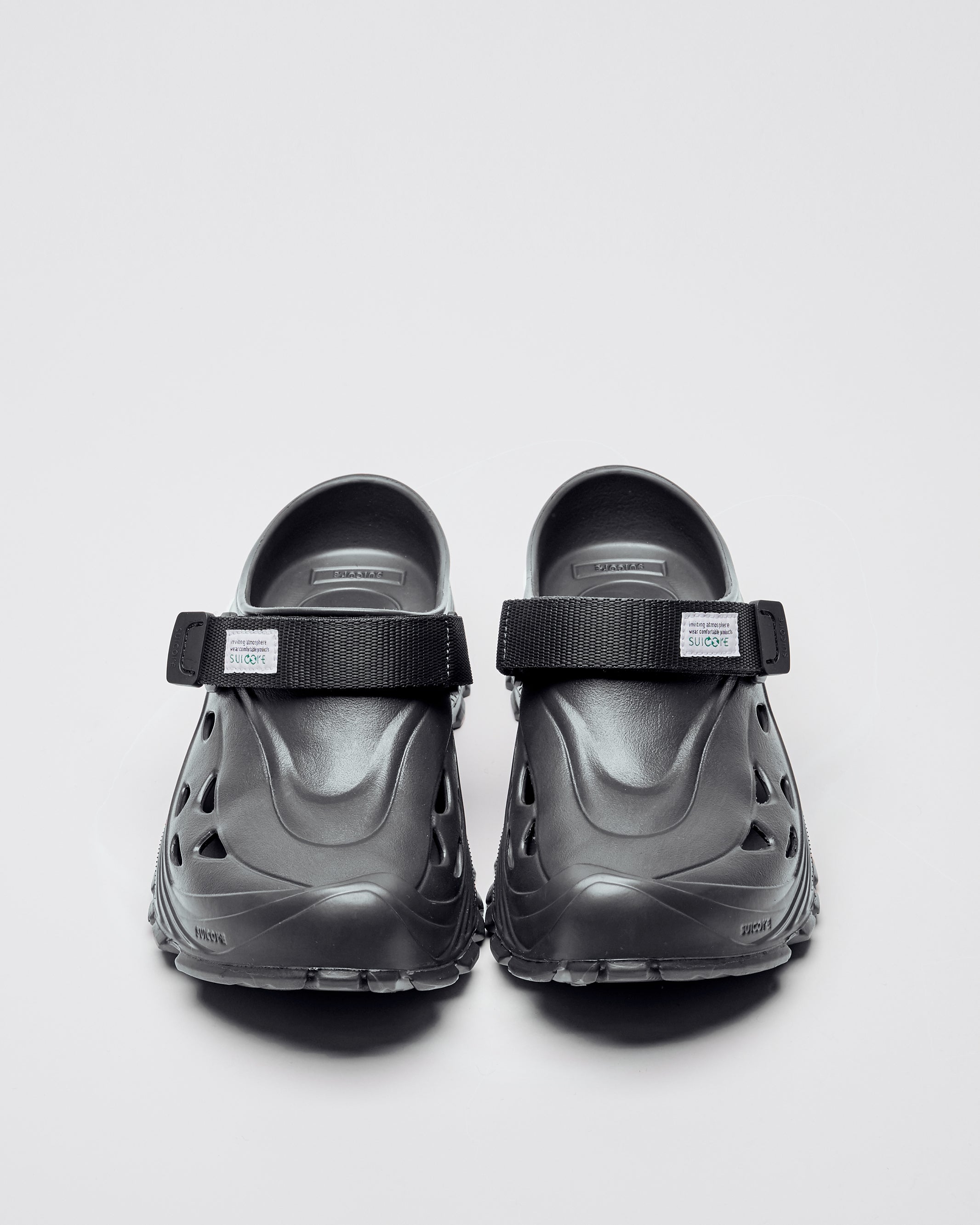 Suicoke Unisex Mok in Black