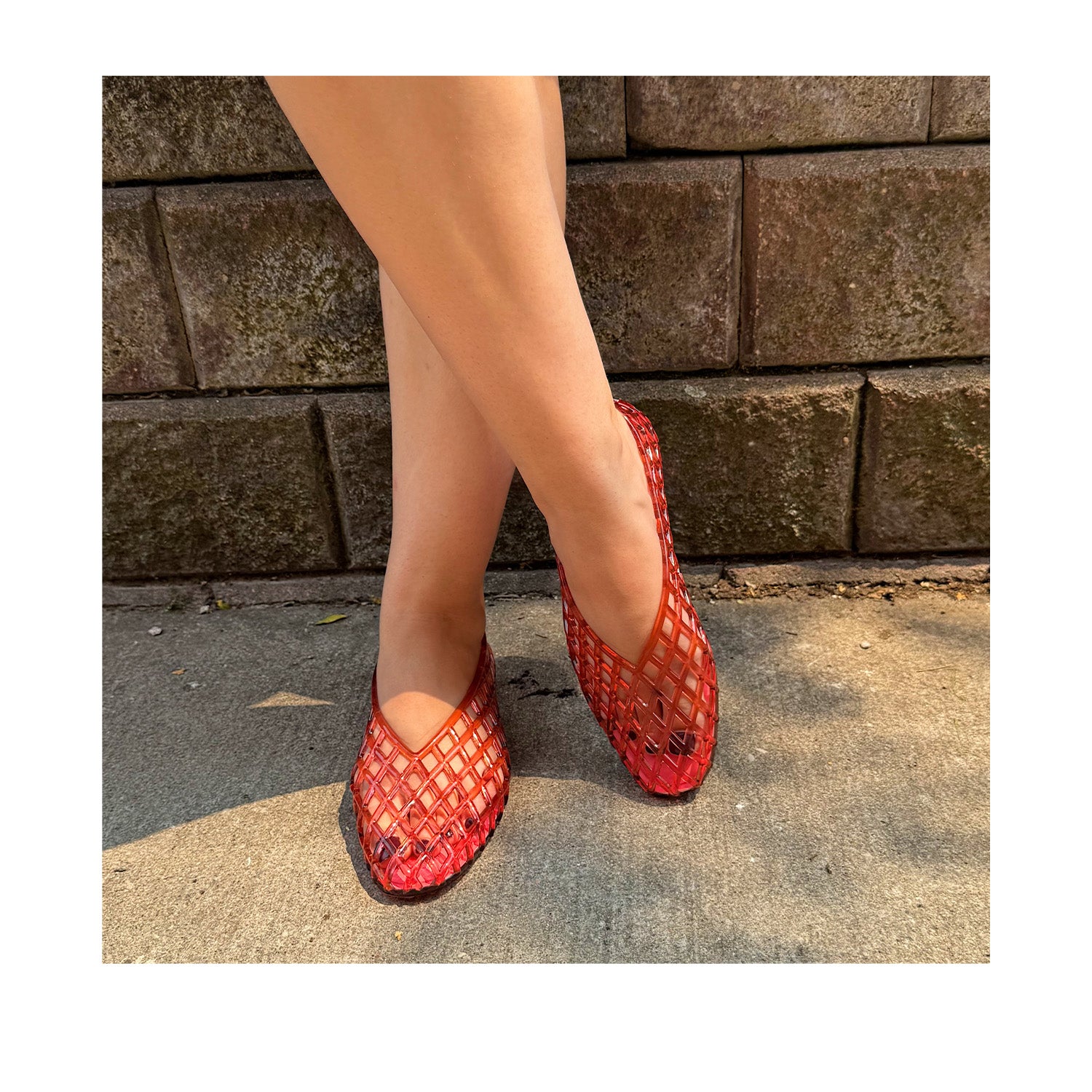 Grahame James Women's Geneva Jelly Flat in Red