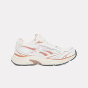 Reebok Women's Belwave  In White/Chalk/Fadedred M