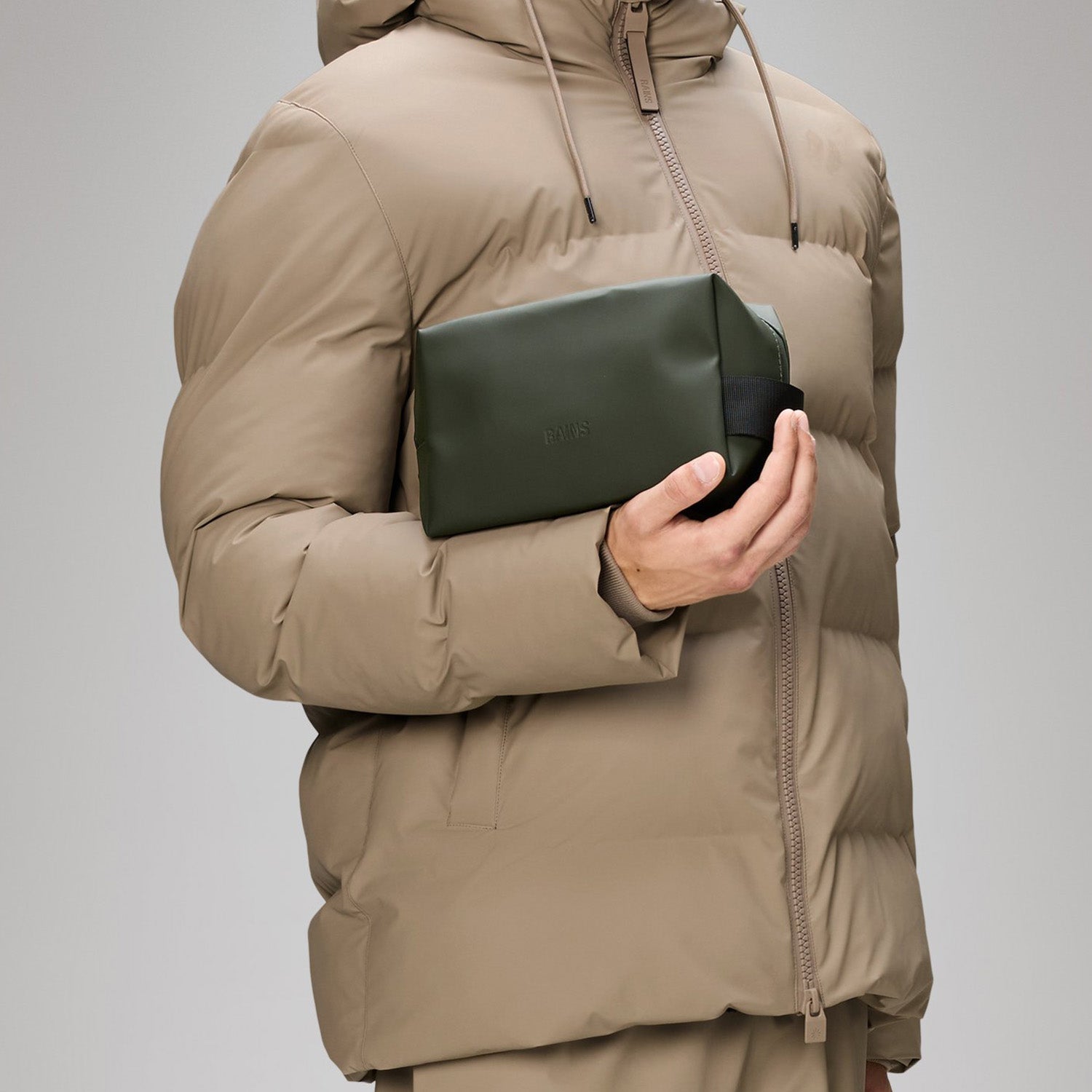 Rains Wash Bag Small in Green