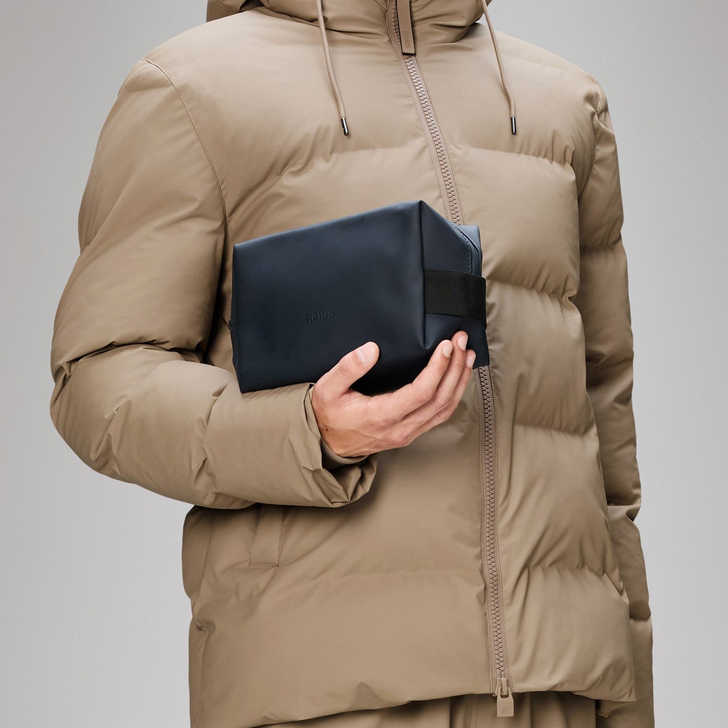 Rains Wash Bag Small in Navy