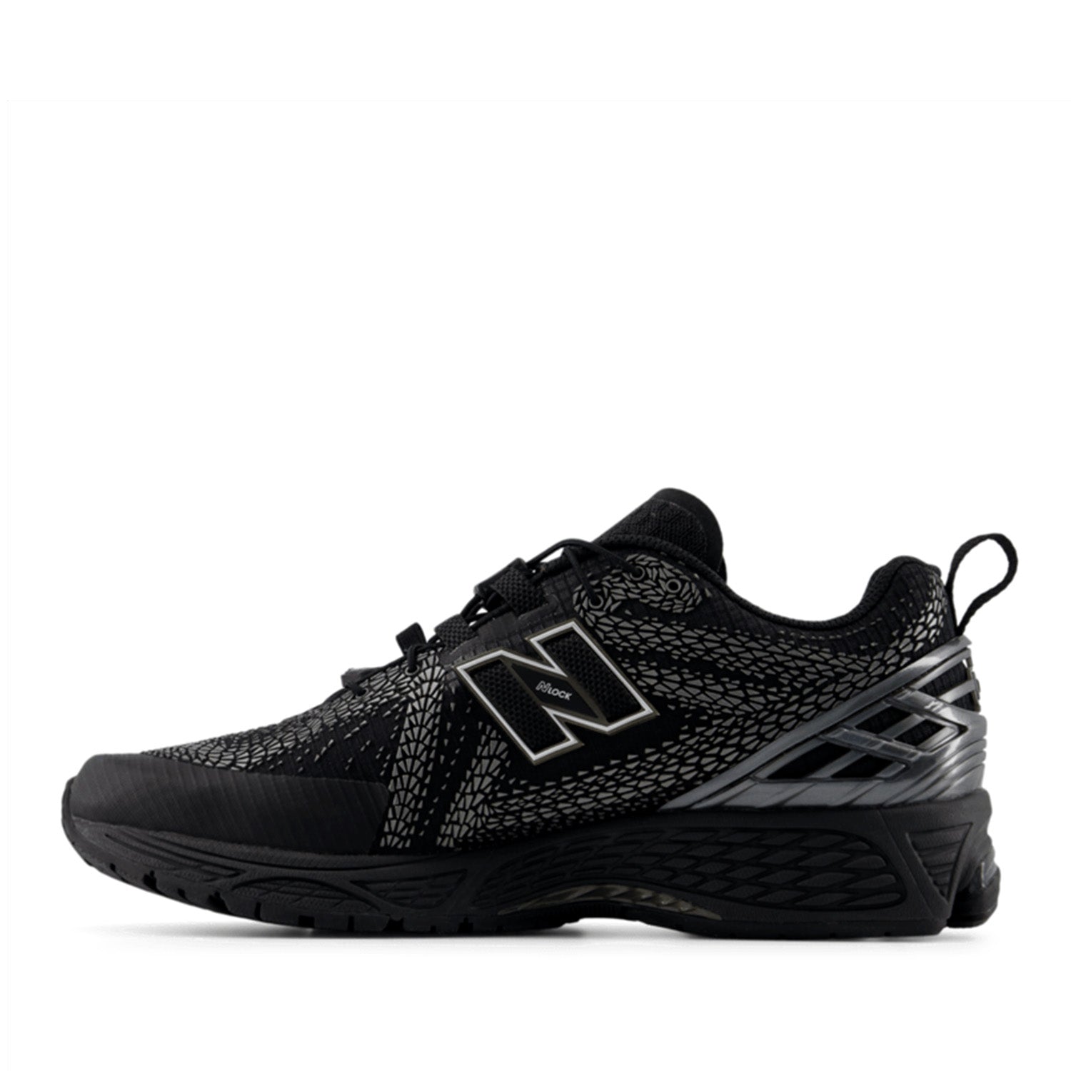 New Balance Unisex U1906F in Black/Nb 103 White/Alkaline Green