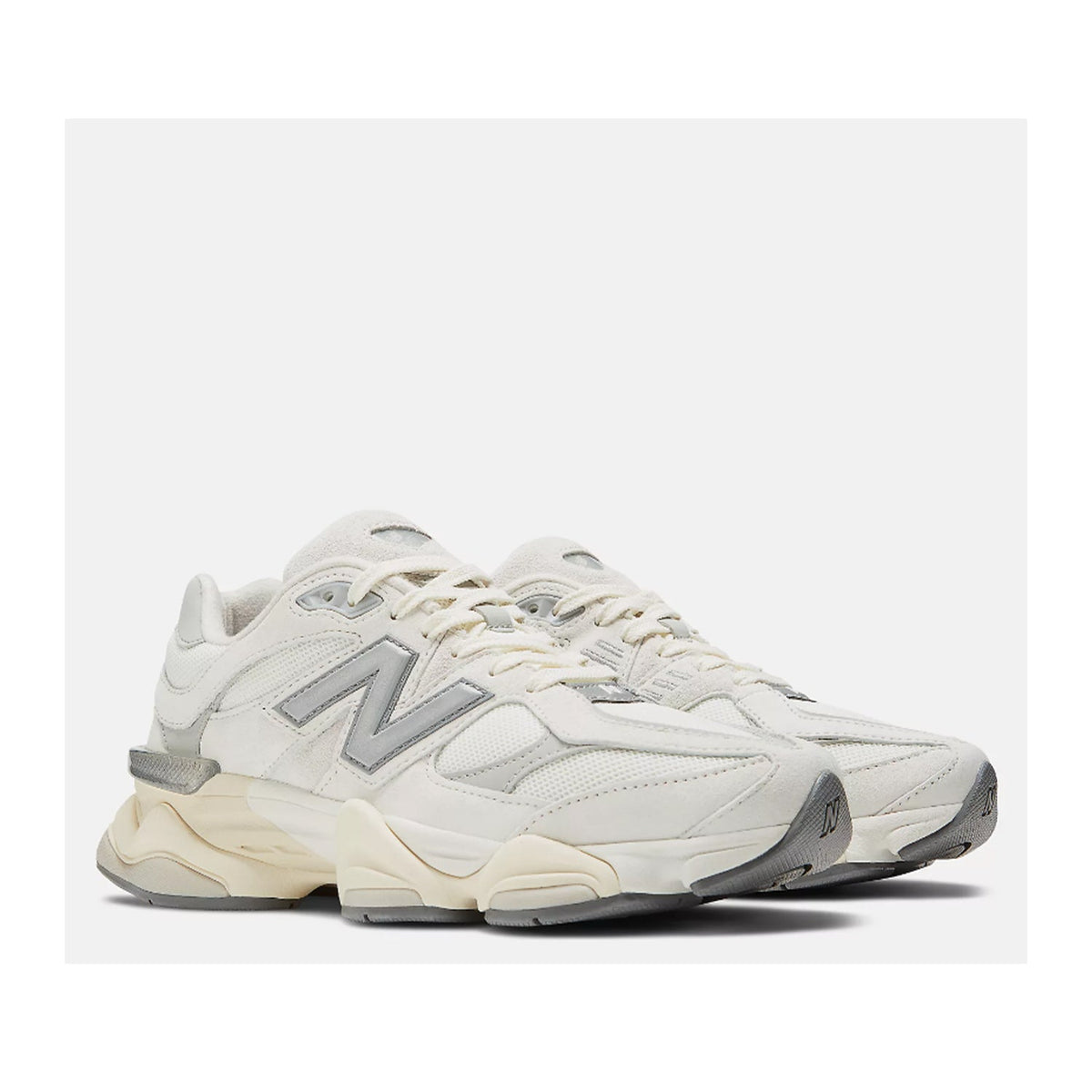 New Balance Unisex 9060 in Sea Salt/Concrete/Silver
