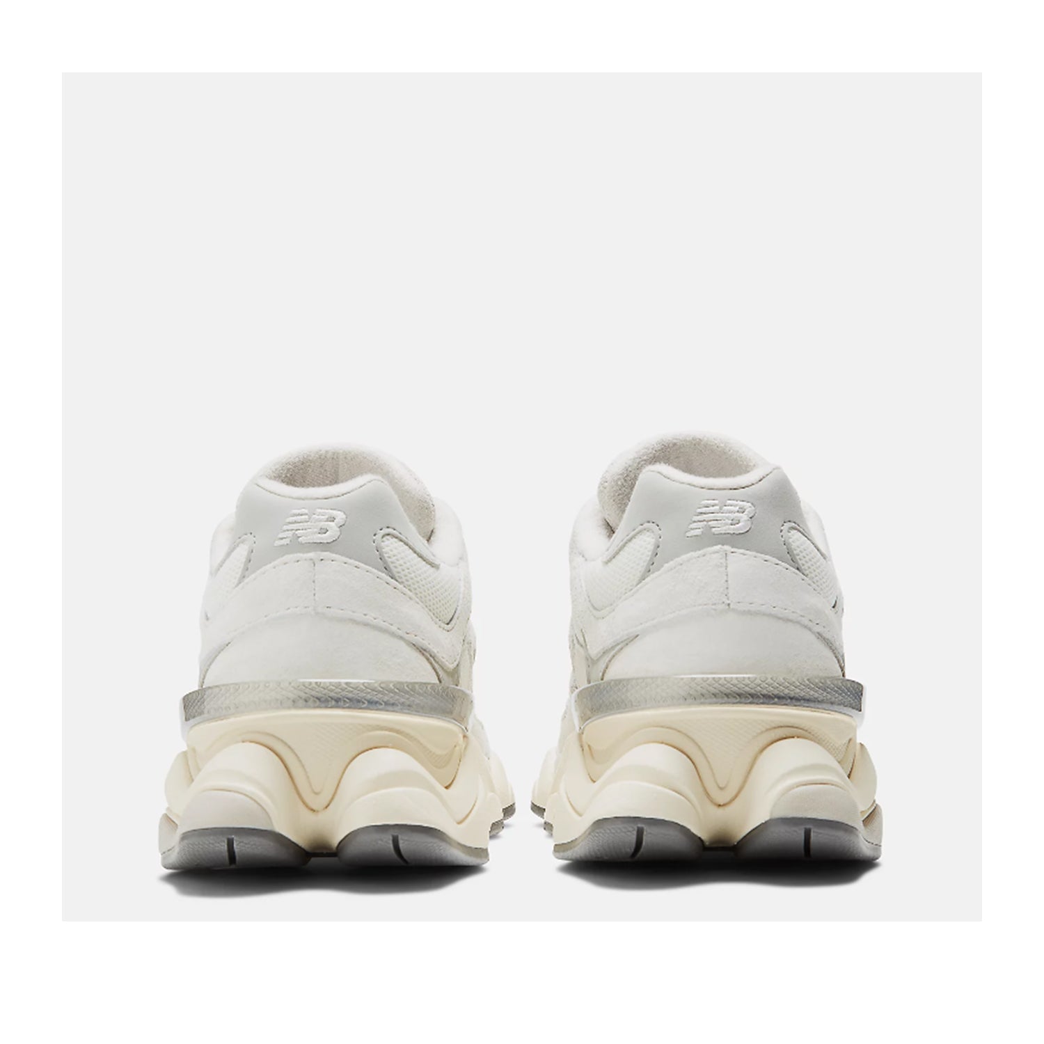 New Balance Unisex 9060 in Sea Salt/Concrete/Silver