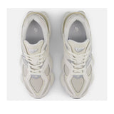 New Balance Unisex 9060 in Sea Salt