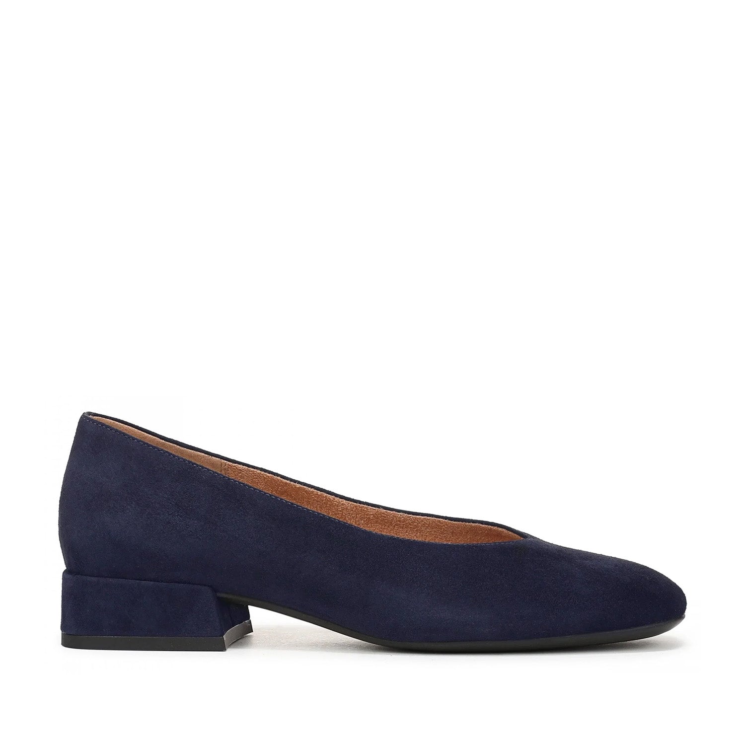 navy low block heel pump on a white background