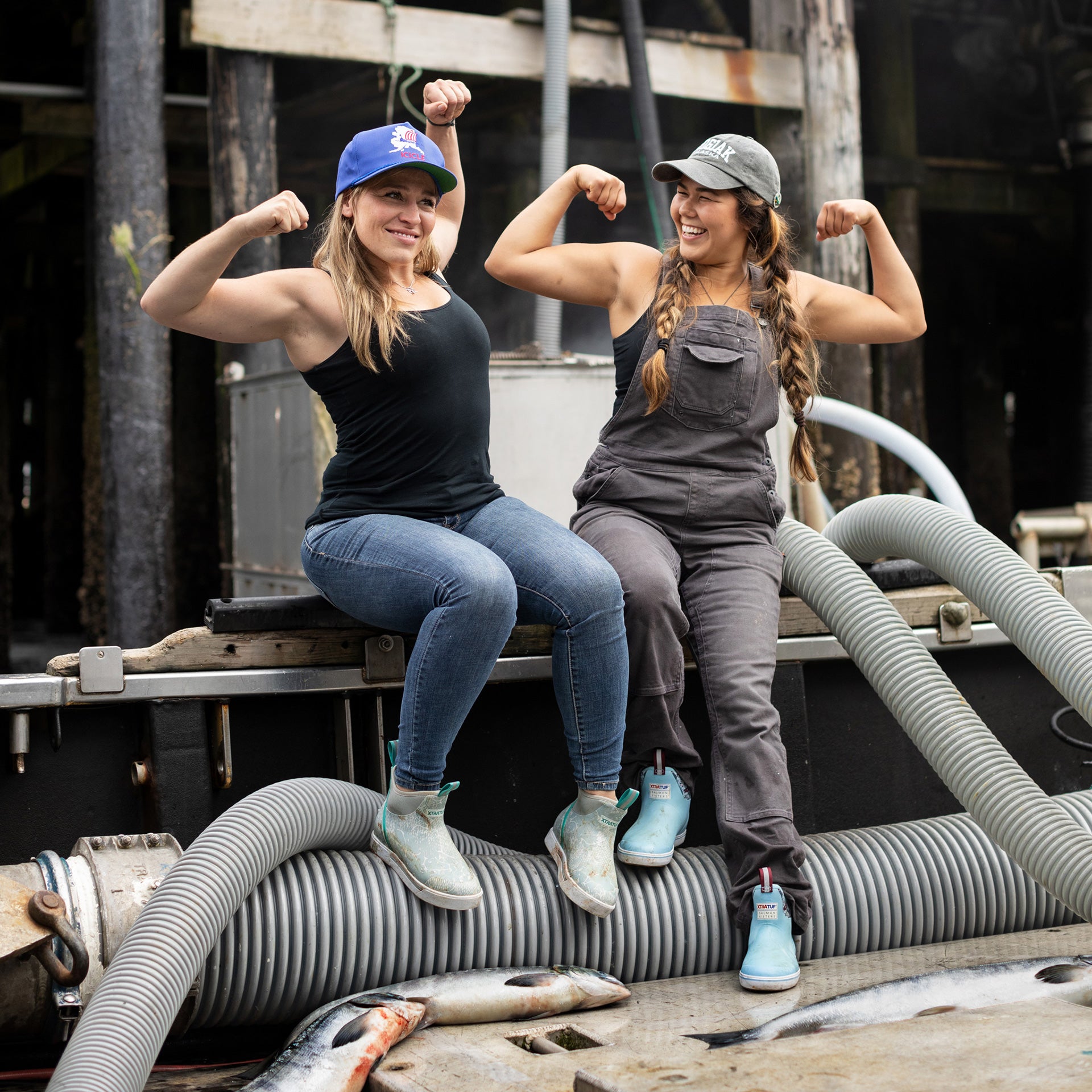 Xtratuf Women's  Salmon Sisters 6" Ankle Deck Boot Ankle Deck Boot M Women In Lightblue