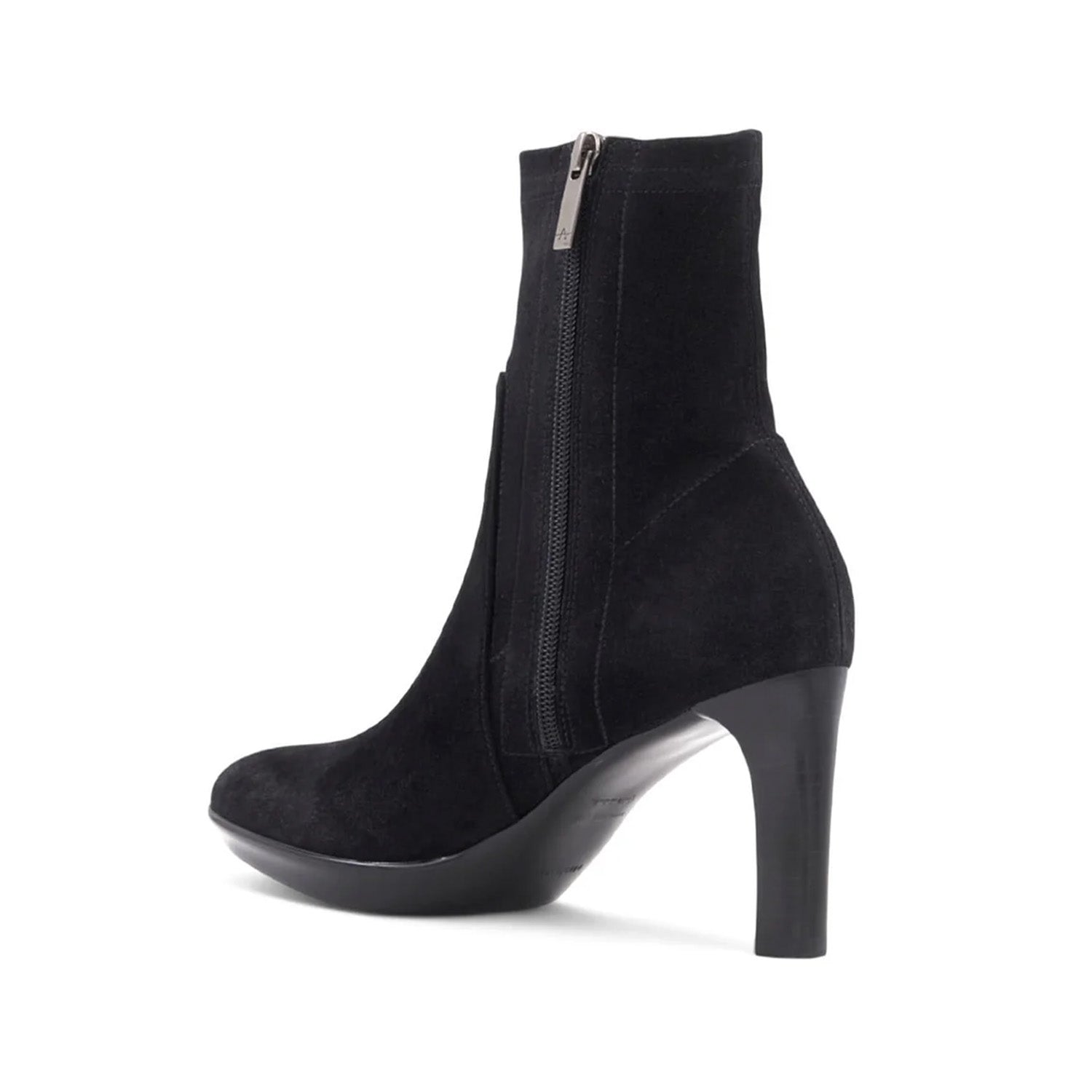 Aquatalia Women's Rhumbalow in Black