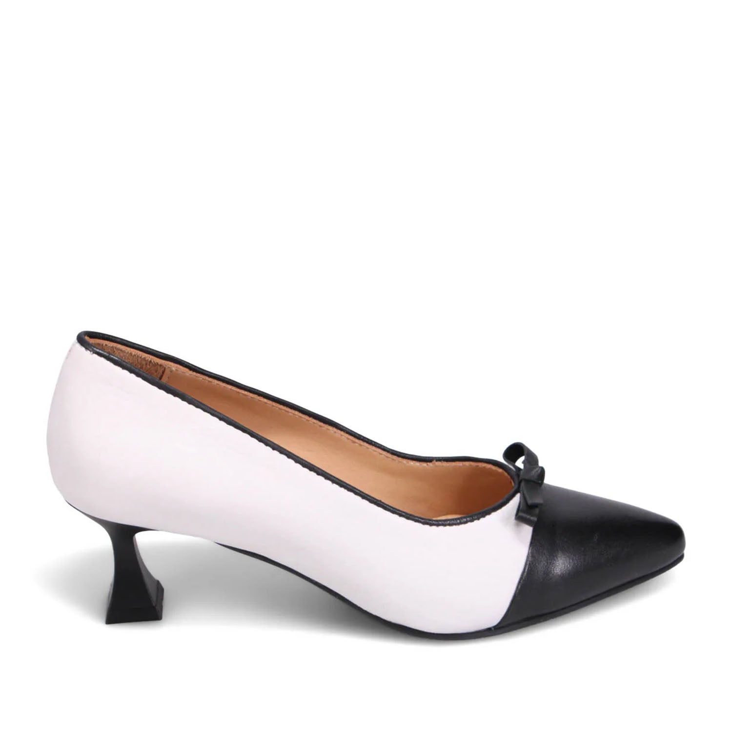 Escarpins pointus Vera pour femmes de Bueno, couleur blanche