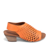 Bueno Women's Lacey in Apricot