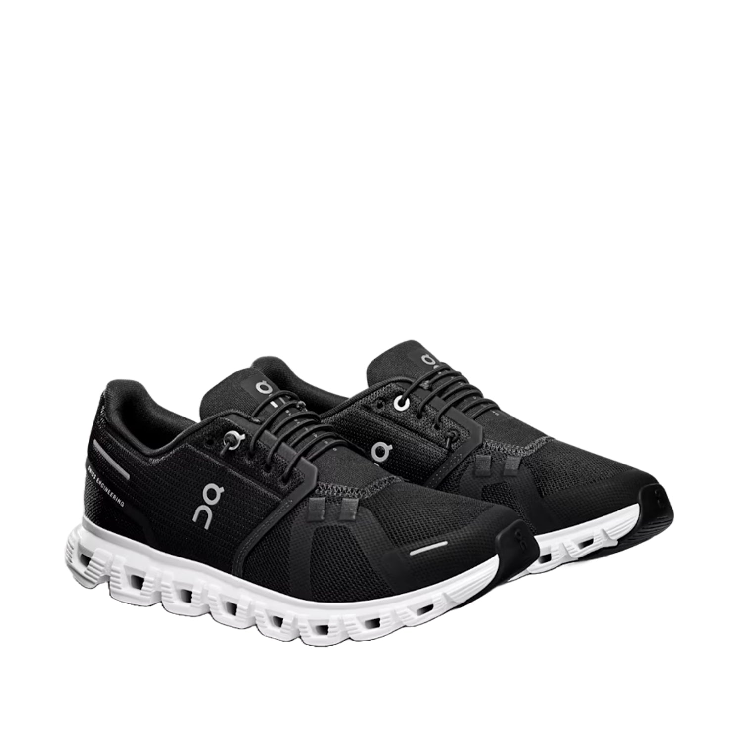 Chaussures de running On Running Cloud 6 pour femmes, noir et blanc
