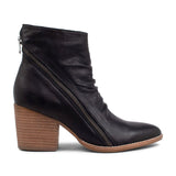 Django and Juliette Women's Kopke in Black