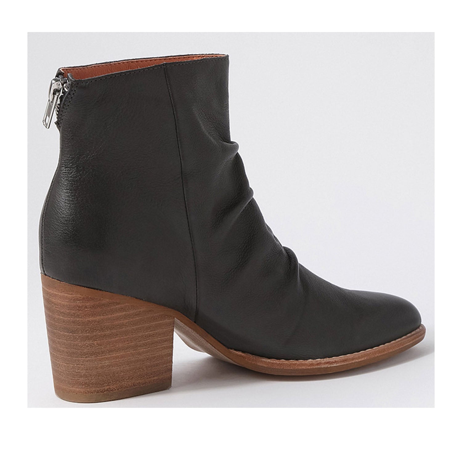 Django and Juliette Women's Kopke in Olive