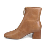 Django & Juliette Women's Vella in Tan