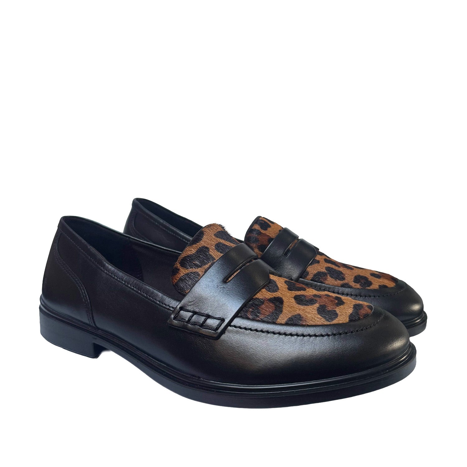 Ecco Dress Classic Loafer 209803 in Black/Leopard