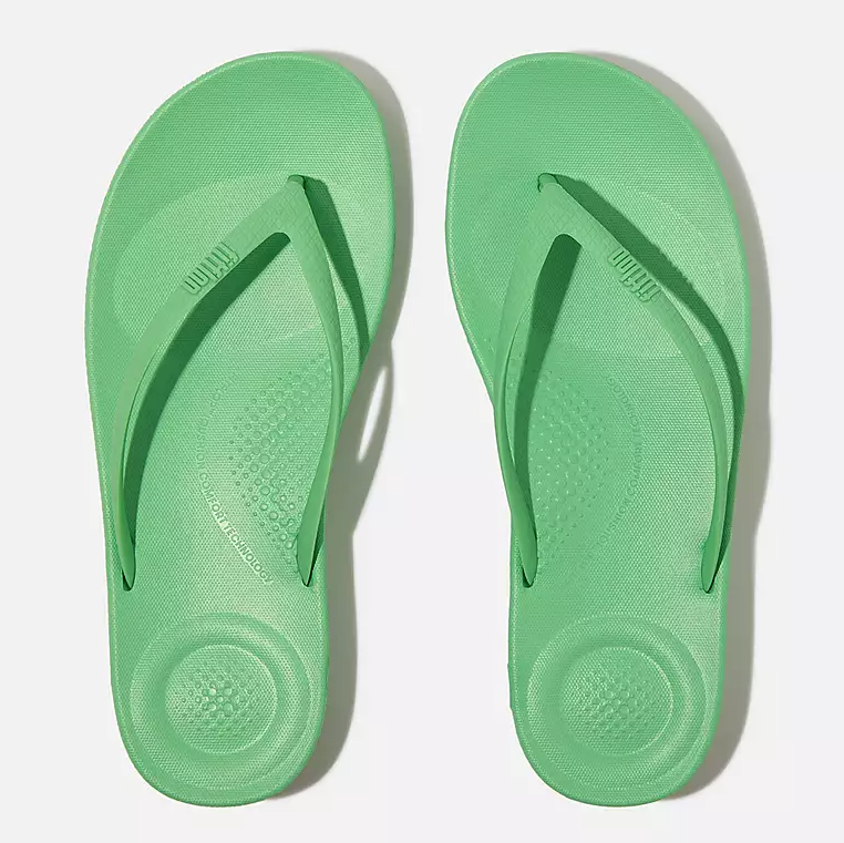 Tongs ergonomiques Fitflop IQushion pour femmes, couleur vert vif