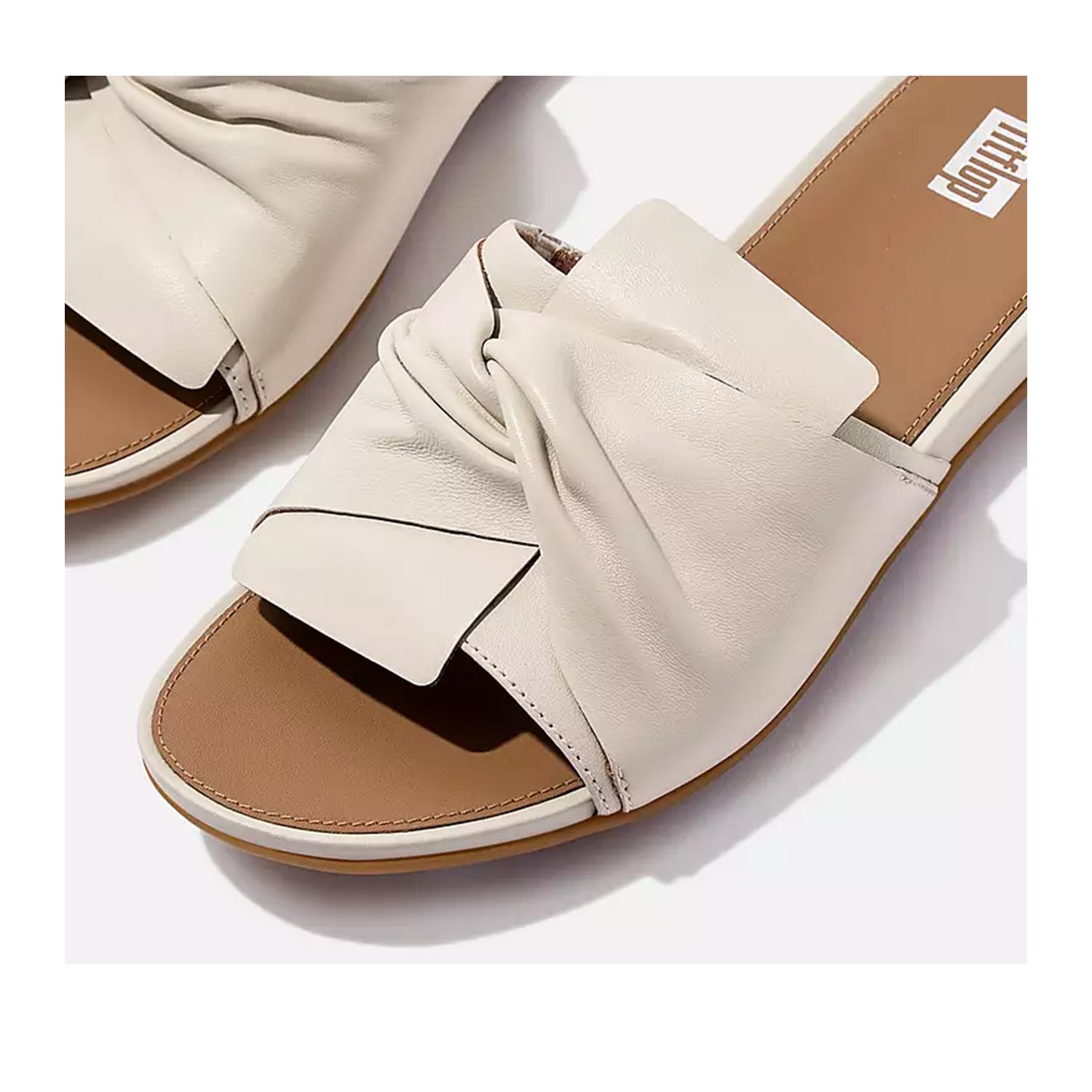 Sandales FitFlop Gracie Soft Twist en cuir beige pour femme