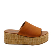 Free People Women's Harbor Raffia Flatform in Tan
