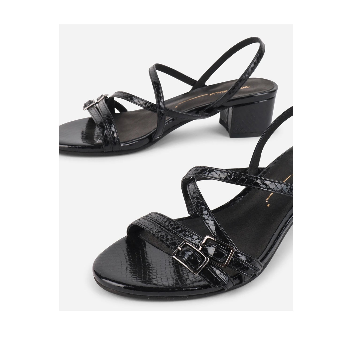 Kariton pour femme, volontairement vierge, en noir