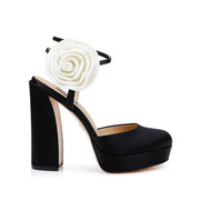 Badgley Mischka Women's Janessa in Black