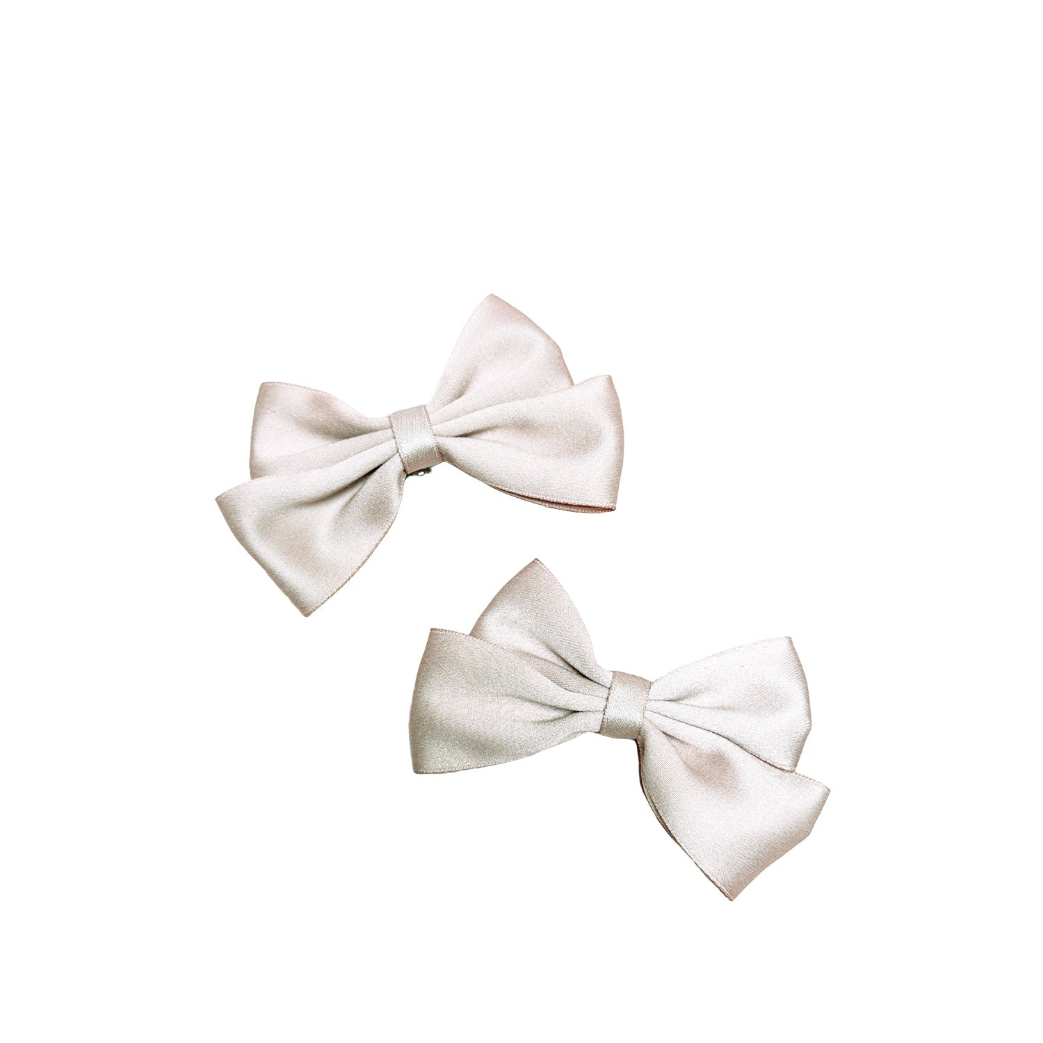 Kennie Rylie Satin Bow Shoe Clip in Cream
