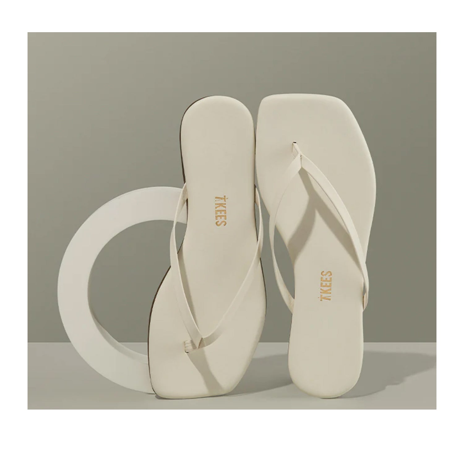 Escarpins TKEES Lily à bout carré pour femme, couleur crème