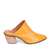 Amalia pour femmes de Miz Mooz, couleur ocre