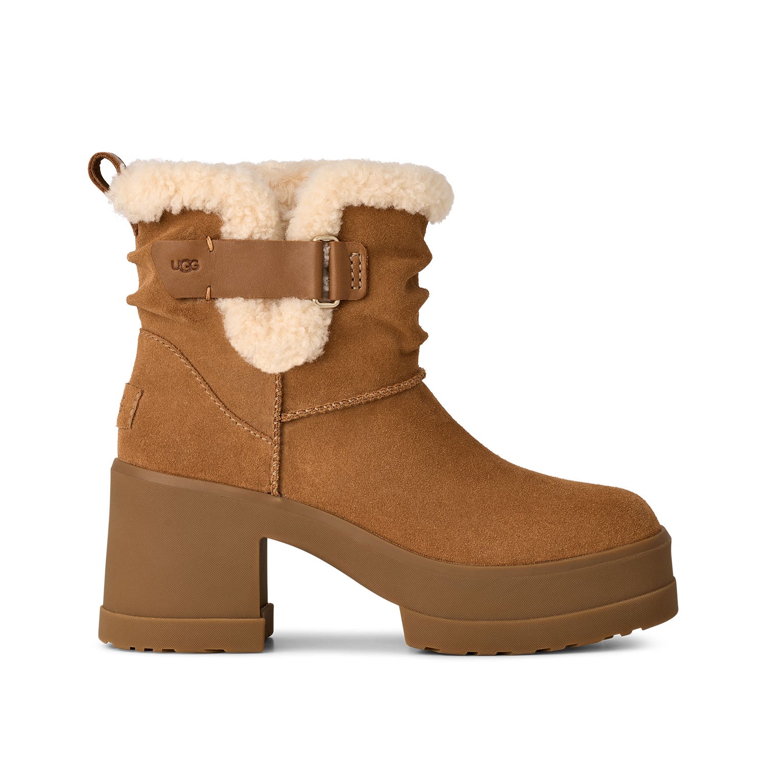 Ugg Women's Moxy Pull On in Chestnut