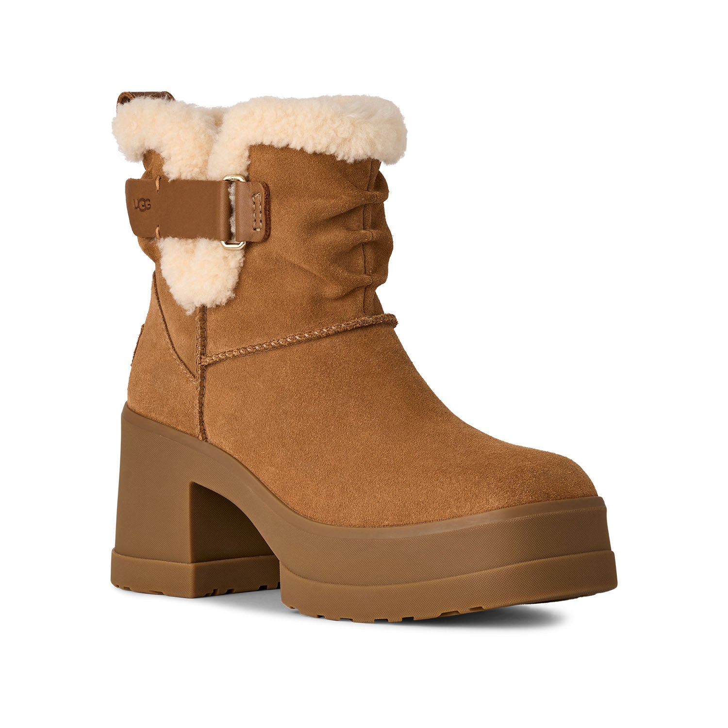 Ugg Women's Moxy Pull On in Chestnut