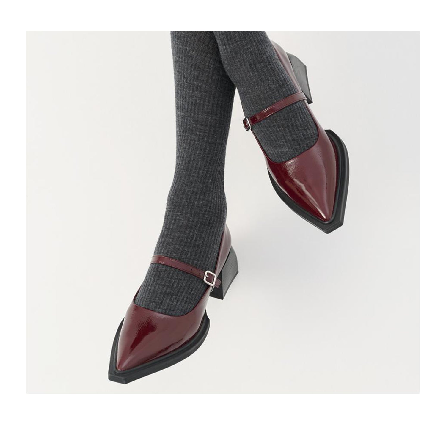 Vagabond Women's Vivian in Cherry