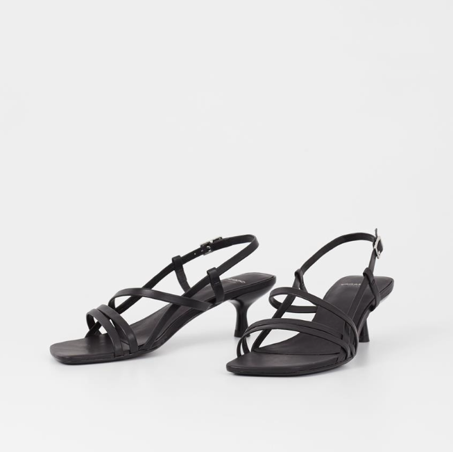 Jonna de Vagabond Women en noir