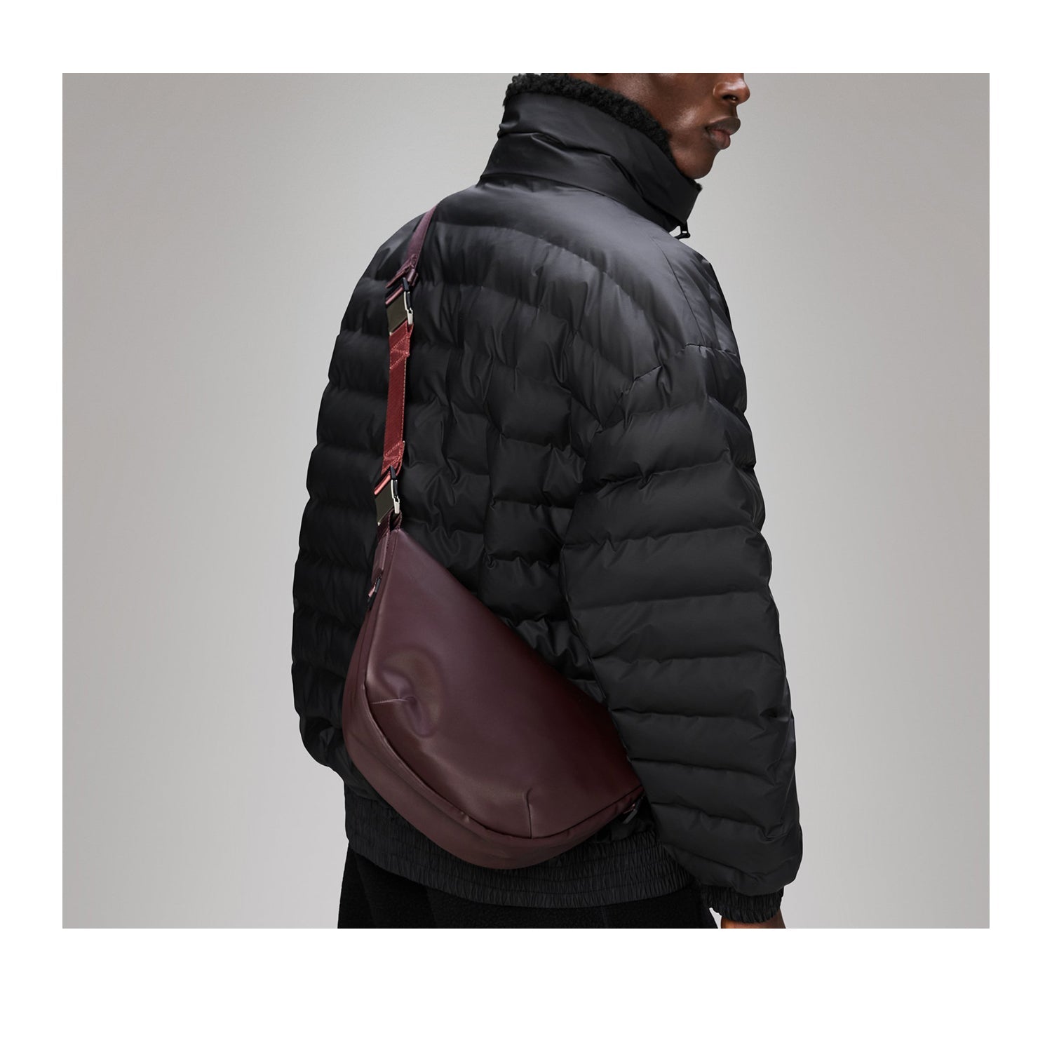 Sac bandoulière Rains Valera W3 en profondeur