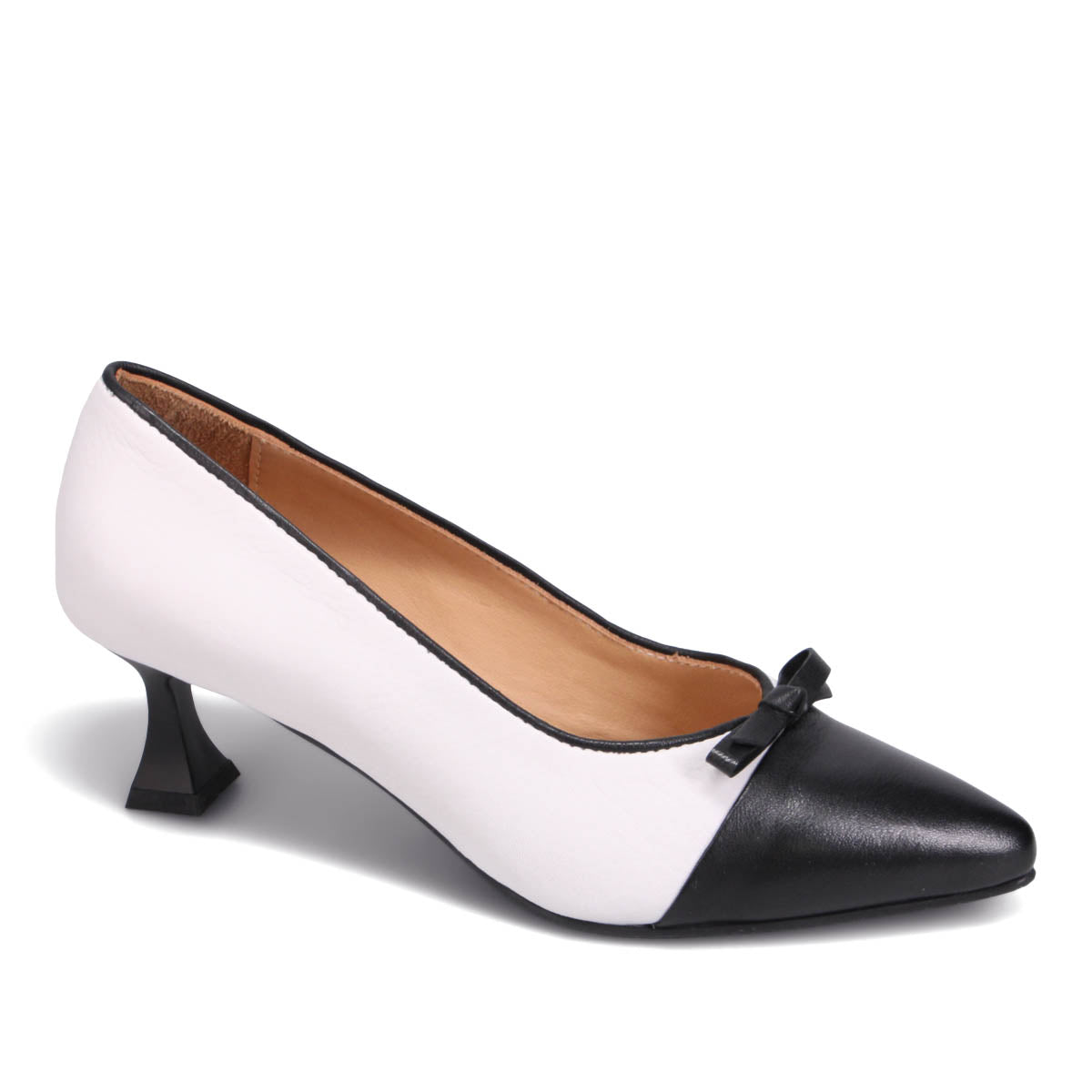 Escarpins pointus Vera pour femmes de Bueno, couleur blanche