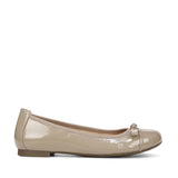 Vionic Women's Amorie Flat in Taupe Patent